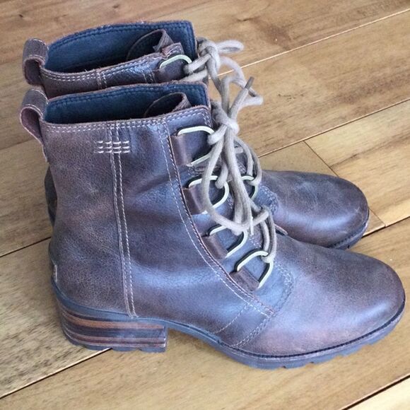 Sorel lug  sole boots - Picture 2 of 6